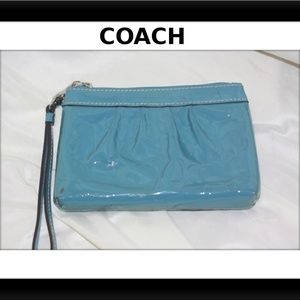 COACH  Logo Blue Patent Leather Wristlet W/key tag